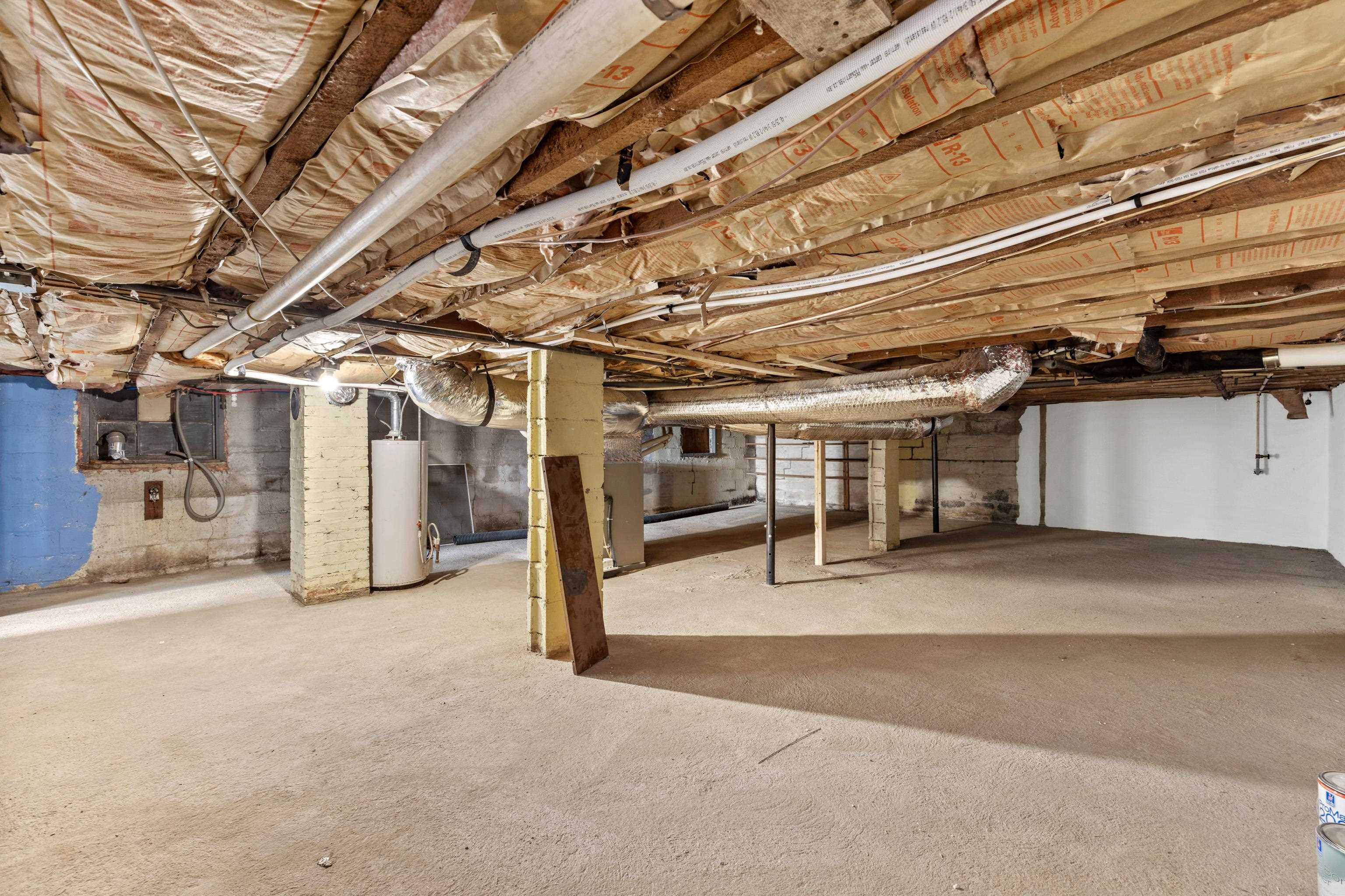 14 MULBERRY ST, STAUNTON, Virginia 24401, 4 Bedrooms Bedrooms, ,2 BathroomsBathrooms,Residential,14 MULBERRY ST,674965 MLS # 674965