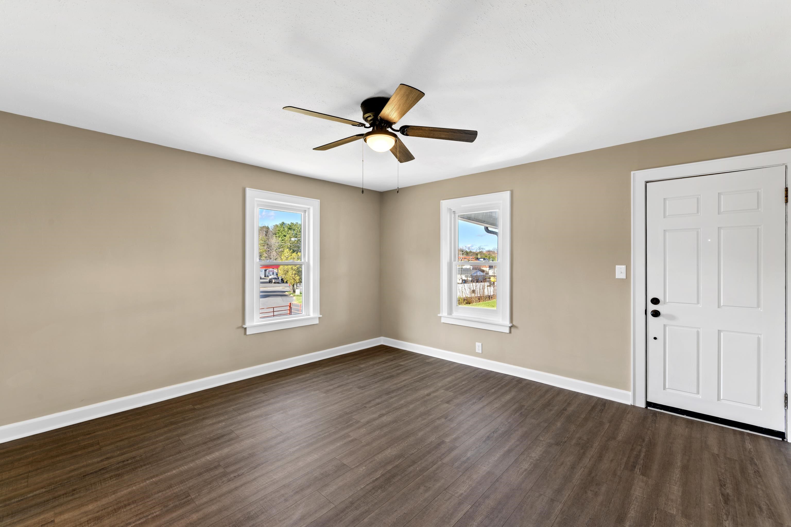 14 MULBERRY ST, STAUNTON, Virginia 24401, 4 Bedrooms Bedrooms, ,2 BathroomsBathrooms,Residential,14 MULBERRY ST,674965 MLS # 674965