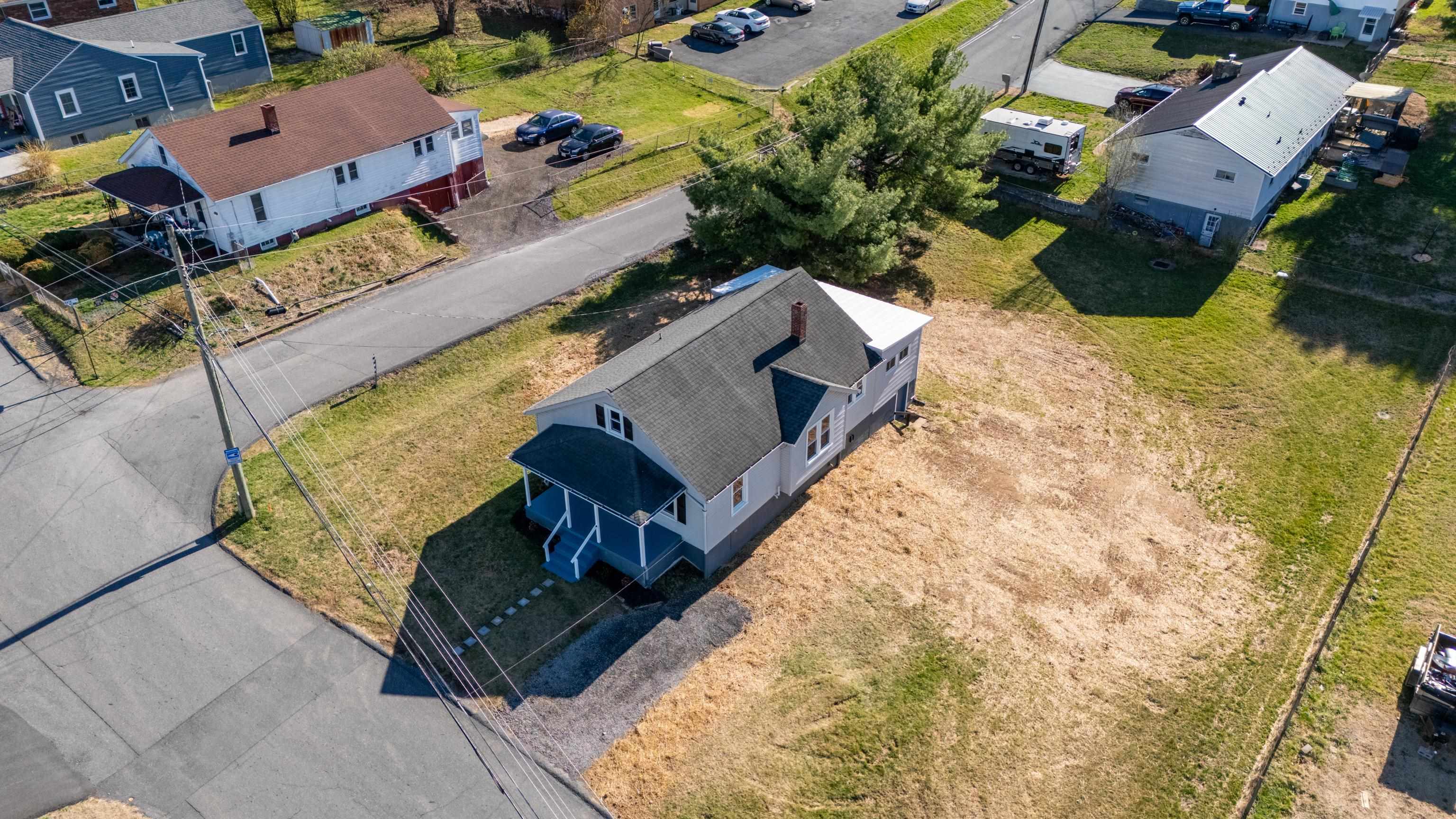 14 MULBERRY ST, STAUNTON, Virginia 24401, 4 Bedrooms Bedrooms, ,2 BathroomsBathrooms,Residential,14 MULBERRY ST,674965 MLS # 674965