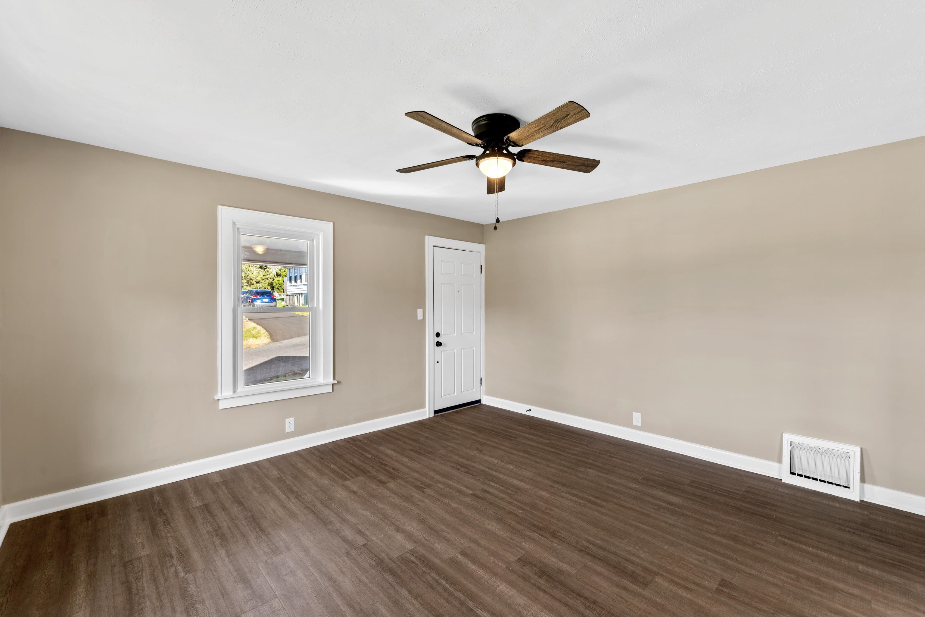 14 MULBERRY ST, STAUNTON, Virginia 24401, 4 Bedrooms Bedrooms, ,2 BathroomsBathrooms,Residential,14 MULBERRY ST,674965 MLS # 674965