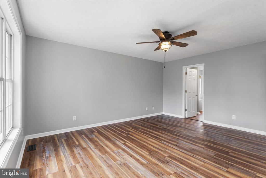 104 CARLYLE CT, LOCUST GROVE, Virginia 22508, 5 Bedrooms Bedrooms, ,3 BathroomsBathrooms,Residential,104 CARLYLE CT,VAOR2013202 MLS # VAOR2013202