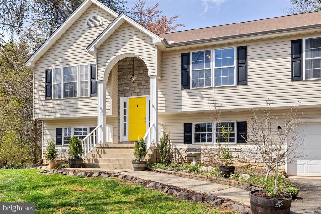 104 CARLYLE CT, LOCUST GROVE, Virginia 22508, 5 Bedrooms Bedrooms, ,3 BathroomsBathrooms,Residential,104 CARLYLE CT,VAOR2013202 MLS # VAOR2013202