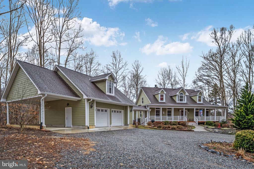 3900 WATER FRONT CT, BUMPASS, Virginia 23024, 3 Bedrooms Bedrooms, ,4 BathroomsBathrooms,Residential,3900 WATER FRONT CT,VASP2039294 MLS # VASP2039294