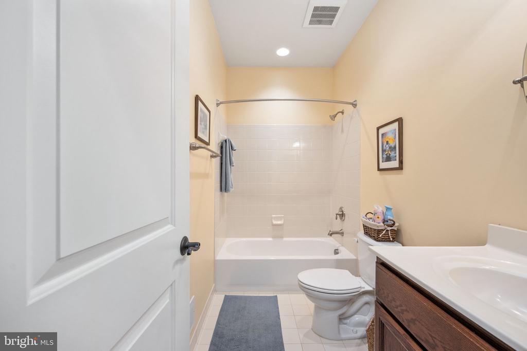 3900 WATER FRONT CT, BUMPASS, Virginia 23024, 3 Bedrooms Bedrooms, ,4 BathroomsBathrooms,Residential,3900 WATER FRONT CT,VASP2039294 MLS # VASP2039294