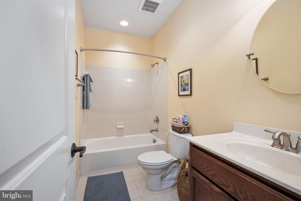 3900 WATER FRONT CT, BUMPASS, Virginia 23024, 3 Bedrooms Bedrooms, ,4 BathroomsBathrooms,Residential,3900 WATER FRONT CT,VASP2039294 MLS # VASP2039294