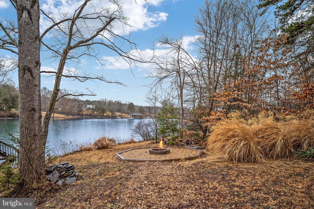 3900 WATER FRONT CT, BUMPASS, Virginia 23024, 3 Bedrooms Bedrooms, ,4 BathroomsBathrooms,Residential,3900 WATER FRONT CT,VASP2039294 MLS # VASP2039294