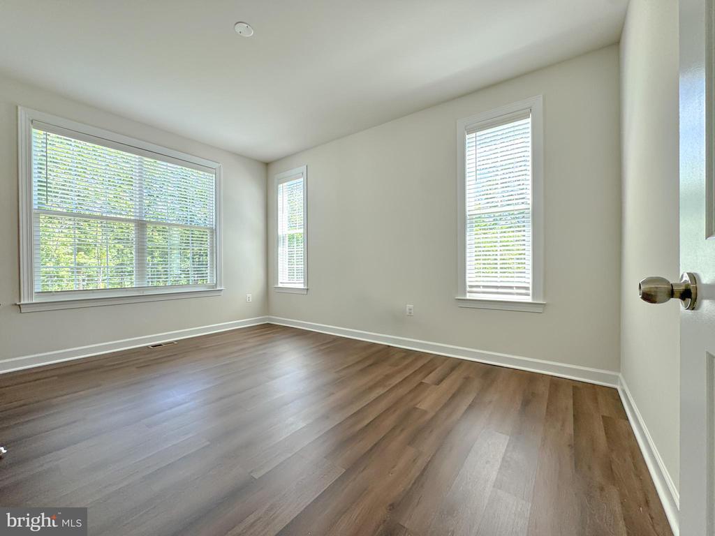 8525 LAROQUE RUN DR, FREDERICKSBURG, Virginia 22407, 5 Bedrooms Bedrooms, ,4 BathroomsBathrooms,Residential,8525 LAROQUE RUN DR,VASP2039226 MLS # VASP2039226