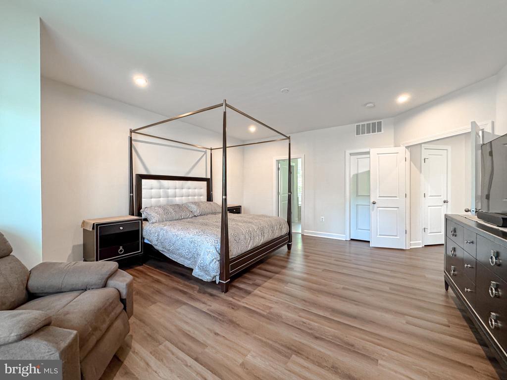 8525 LAROQUE RUN DR, FREDERICKSBURG, Virginia 22407, 5 Bedrooms Bedrooms, ,4 BathroomsBathrooms,Residential,8525 LAROQUE RUN DR,VASP2039226 MLS # VASP2039226