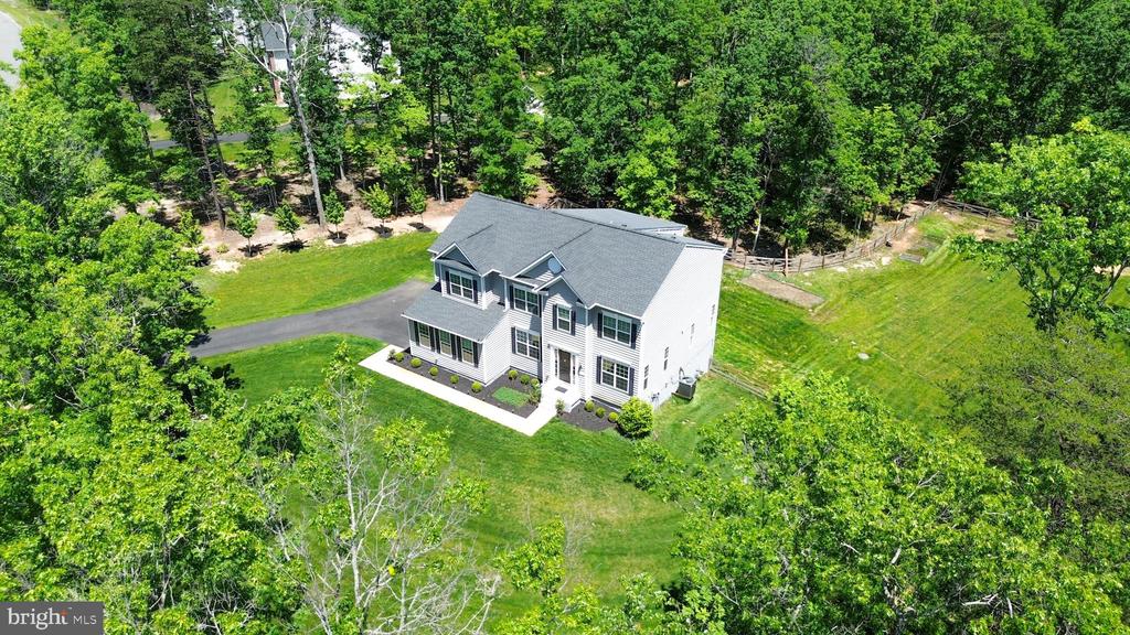 8525 LAROQUE RUN DR, FREDERICKSBURG, Virginia 22407, 5 Bedrooms Bedrooms, ,4 BathroomsBathrooms,Residential,8525 LAROQUE RUN DR,VASP2039226 MLS # VASP2039226