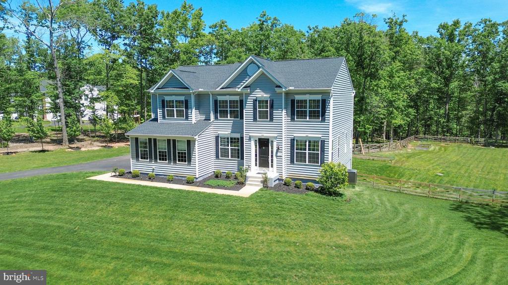 8525 LAROQUE RUN DR, FREDERICKSBURG, Virginia 22407, 5 Bedrooms Bedrooms, ,4 BathroomsBathrooms,Residential,8525 LAROQUE RUN DR,VASP2039226 MLS # VASP2039226