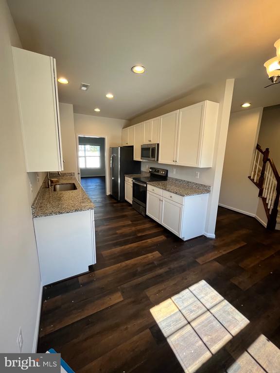 12104 BOWLING FARM CT, FREDERICKSBURG, Virginia 22407, 3 Bedrooms Bedrooms, ,2 BathroomsBathrooms,Residential,12104 BOWLING FARM CT,VASP2039876 MLS # VASP2039876