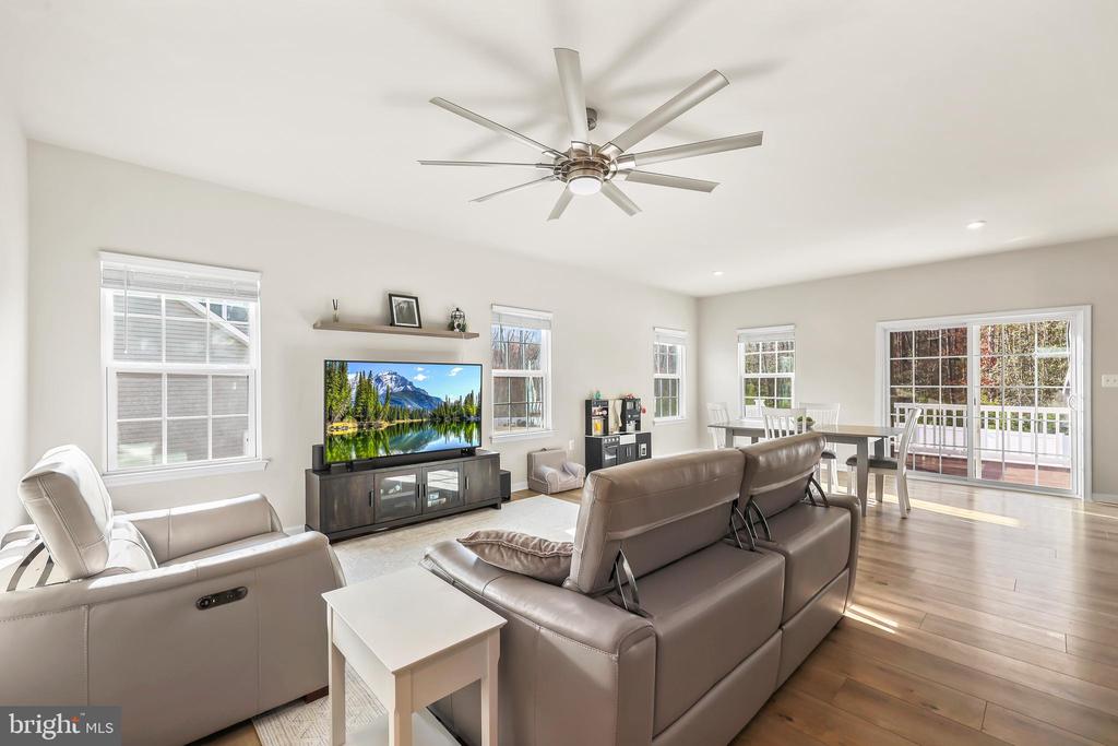 5010 BIRCH LEAF CIR, FREDERICKSBURG, Virginia 22407, 4 Bedrooms Bedrooms, ,4 BathroomsBathrooms,Residential,5010 BIRCH LEAF CIR,VASP2039934 MLS # VASP2039934