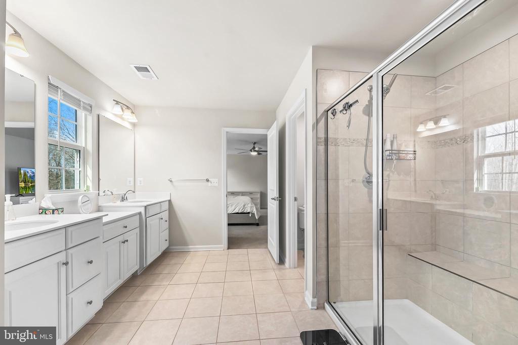 5010 BIRCH LEAF CIR, FREDERICKSBURG, Virginia 22407, 4 Bedrooms Bedrooms, ,4 BathroomsBathrooms,Residential,5010 BIRCH LEAF CIR,VASP2039934 MLS # VASP2039934