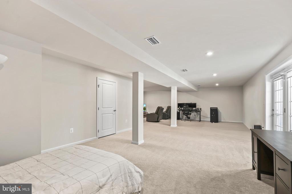 5010 BIRCH LEAF CIR, FREDERICKSBURG, Virginia 22407, 4 Bedrooms Bedrooms, ,4 BathroomsBathrooms,Residential,5010 BIRCH LEAF CIR,VASP2039934 MLS # VASP2039934