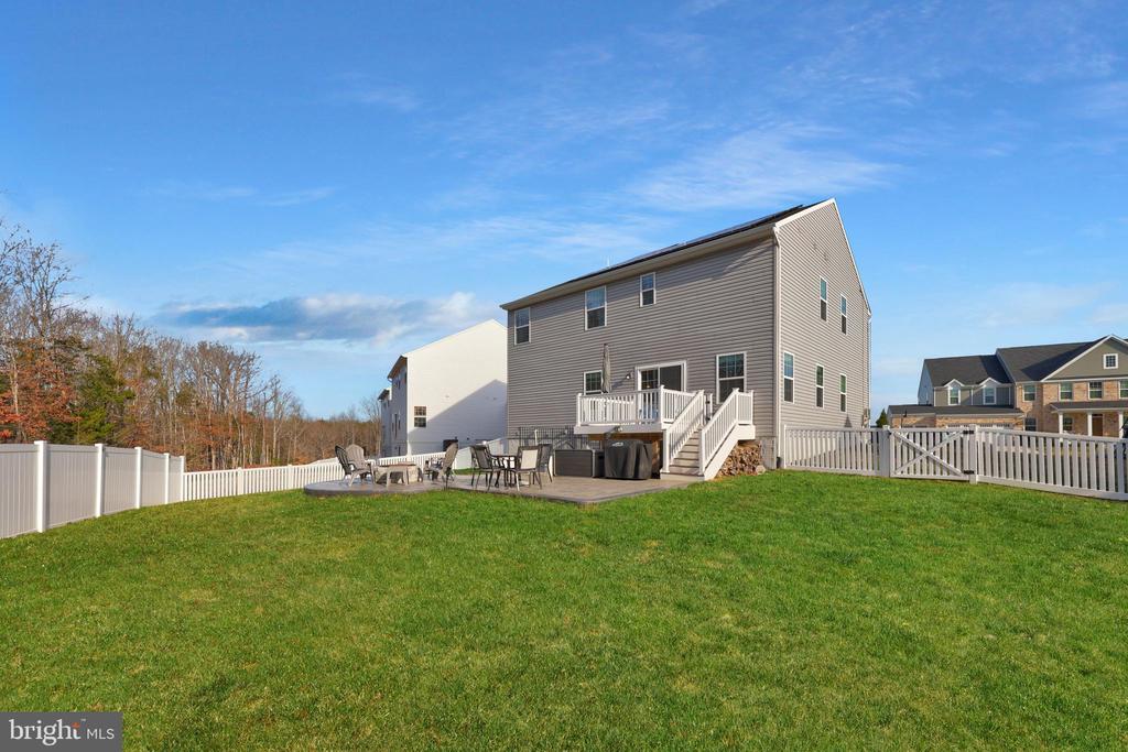 5010 BIRCH LEAF CIR, FREDERICKSBURG, Virginia 22407, 4 Bedrooms Bedrooms, ,4 BathroomsBathrooms,Residential,5010 BIRCH LEAF CIR,VASP2039934 MLS # VASP2039934