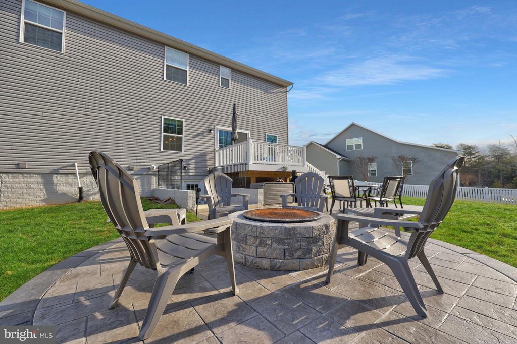 5010 BIRCH LEAF CIR, FREDERICKSBURG, Virginia 22407, 4 Bedrooms Bedrooms, ,4 BathroomsBathrooms,Residential,5010 BIRCH LEAF CIR,VASP2039934 MLS # VASP2039934