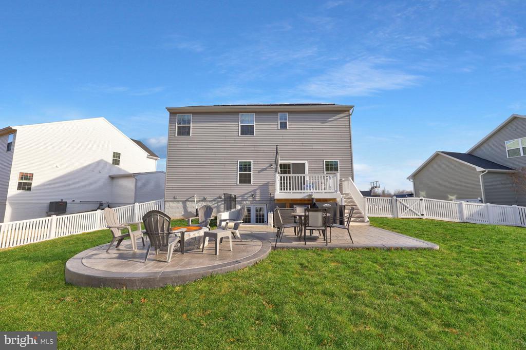 5010 BIRCH LEAF CIR, FREDERICKSBURG, Virginia 22407, 4 Bedrooms Bedrooms, ,4 BathroomsBathrooms,Residential,5010 BIRCH LEAF CIR,VASP2039934 MLS # VASP2039934