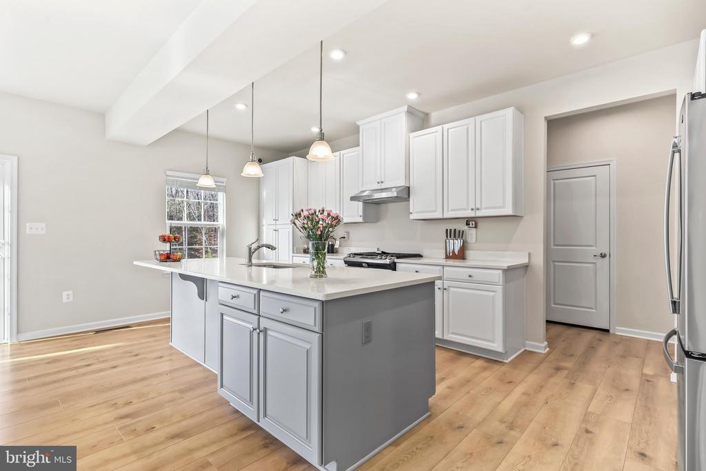 5010 BIRCH LEAF CIR, FREDERICKSBURG, Virginia 22407, 4 Bedrooms Bedrooms, ,4 BathroomsBathrooms,Residential,5010 BIRCH LEAF CIR,VASP2039934 MLS # VASP2039934