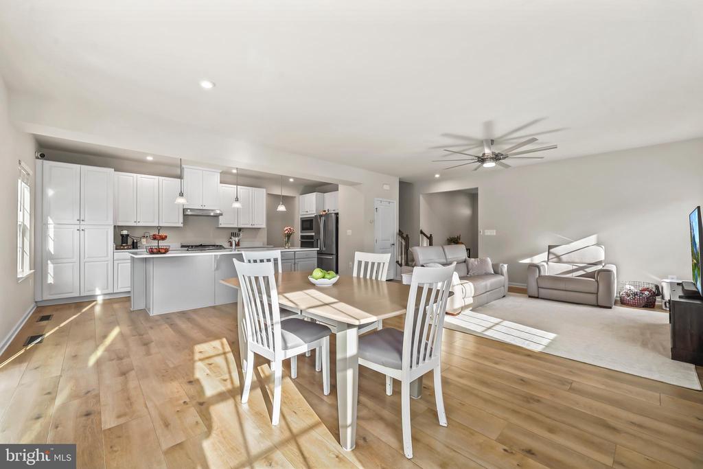 5010 BIRCH LEAF CIR, FREDERICKSBURG, Virginia 22407, 4 Bedrooms Bedrooms, ,4 BathroomsBathrooms,Residential,5010 BIRCH LEAF CIR,VASP2039934 MLS # VASP2039934