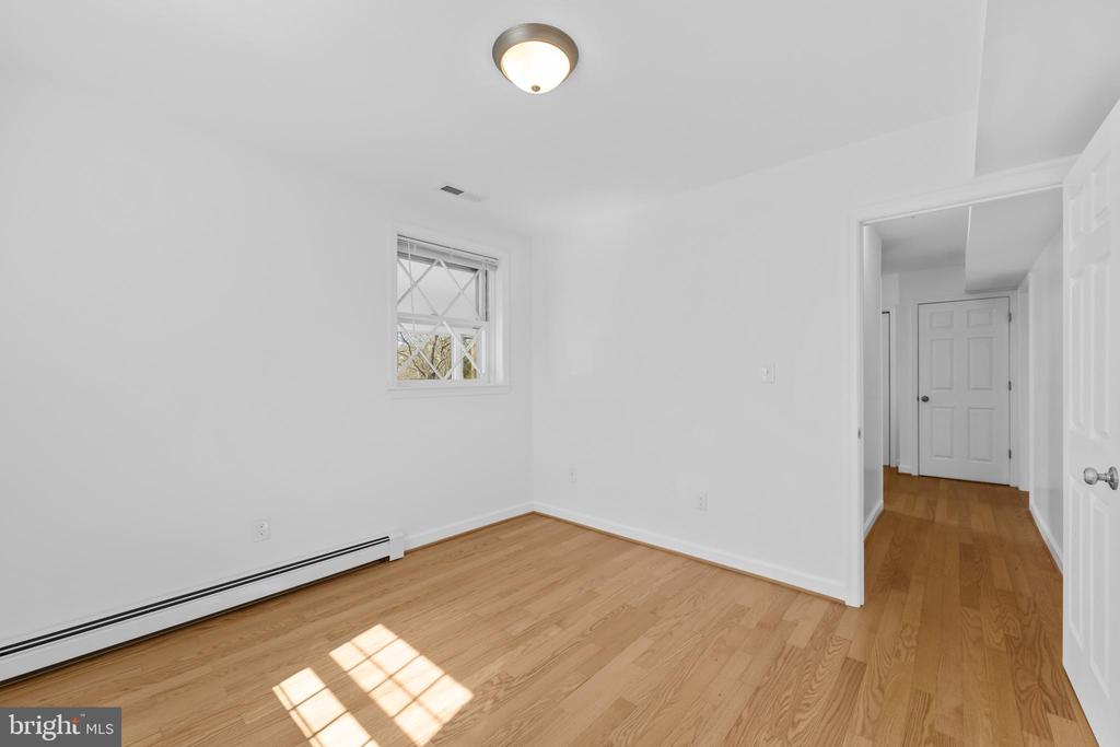 2513 HILLWOOD PL, CHARLOTTESVILLE, Virginia 22901, 4 Bedrooms Bedrooms, ,2 BathroomsBathrooms,Residential,2513 HILLWOOD PL,VACO2000220 MLS # VACO2000220