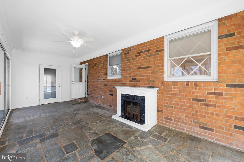 2513 HILLWOOD PL, CHARLOTTESVILLE, Virginia 22901, 4 Bedrooms Bedrooms, ,2 BathroomsBathrooms,Residential,2513 HILLWOOD PL,VACO2000220 MLS # VACO2000220