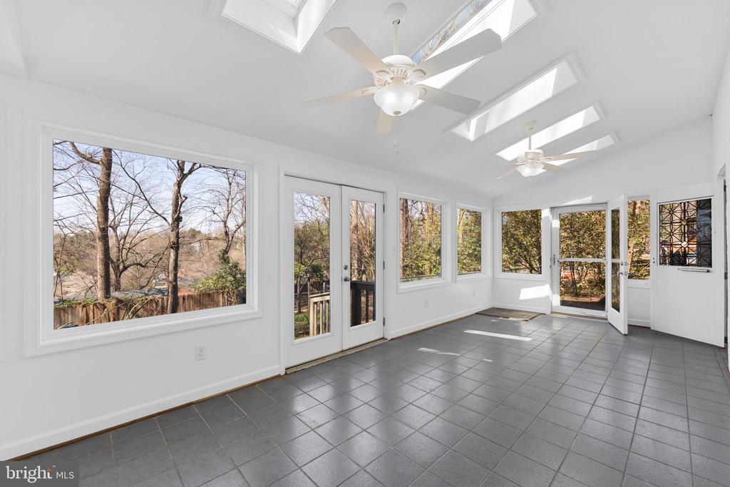 2513 HILLWOOD PL, CHARLOTTESVILLE, Virginia 22901, 4 Bedrooms Bedrooms, ,2 BathroomsBathrooms,Residential,2513 HILLWOOD PL,VACO2000220 MLS # VACO2000220