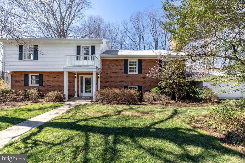 2513 HILLWOOD PL, CHARLOTTESVILLE, Virginia 22901, 4 Bedrooms Bedrooms, ,2 BathroomsBathrooms,Residential,2513 HILLWOOD PL,VACO2000220 MLS # VACO2000220