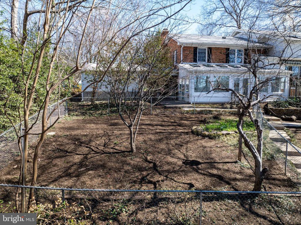 2513 HILLWOOD PL, CHARLOTTESVILLE, Virginia 22901, 4 Bedrooms Bedrooms, ,2 BathroomsBathrooms,Residential,2513 HILLWOOD PL,VACO2000220 MLS # VACO2000220