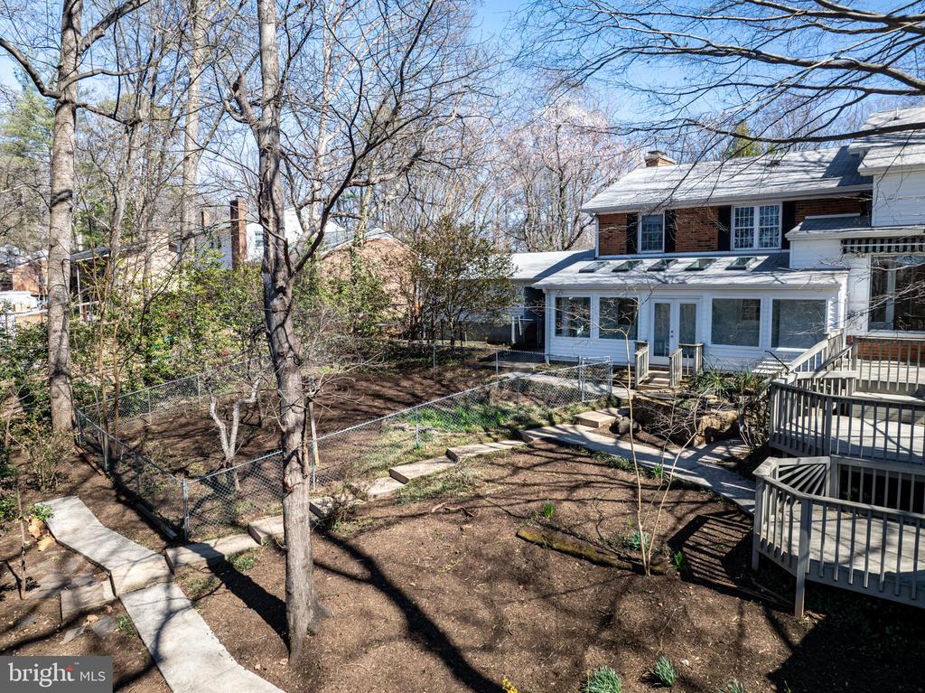 2513 HILLWOOD PL, CHARLOTTESVILLE, Virginia 22901, 4 Bedrooms Bedrooms, ,2 BathroomsBathrooms,Residential,2513 HILLWOOD PL,VACO2000220 MLS # VACO2000220