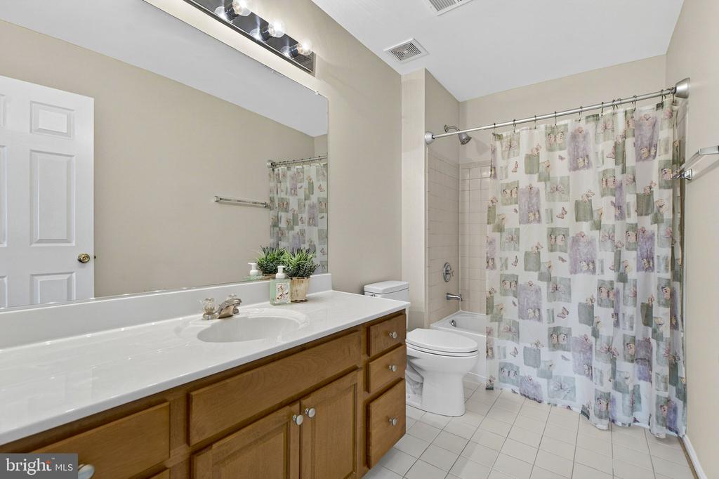 742 BLOSSOM TREE RD, CULPEPER, Virginia 22701, 5 Bedrooms Bedrooms, ,2 BathroomsBathrooms,Residential,742 BLOSSOM TREE RD,VACU2013012 MLS # VACU2013012