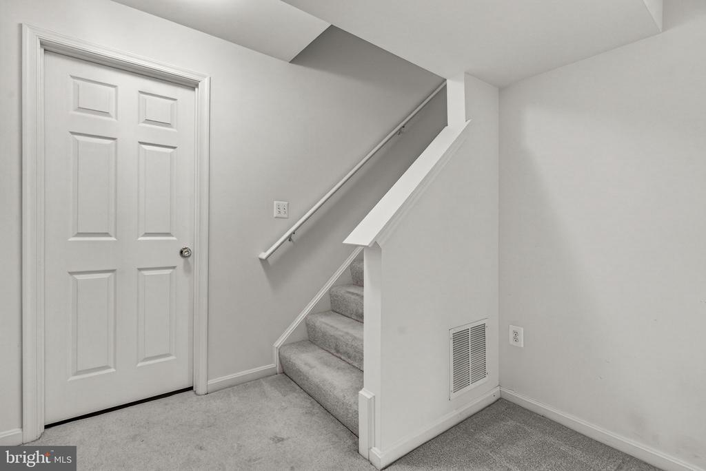 742 BLOSSOM TREE RD, CULPEPER, Virginia 22701, 5 Bedrooms Bedrooms, ,2 BathroomsBathrooms,Residential,742 BLOSSOM TREE RD,VACU2013012 MLS # VACU2013012