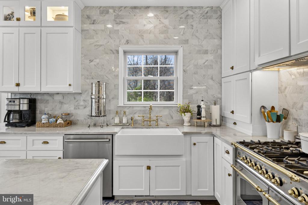 6576 TIMOTHY LN, WARRENTON, Virginia 20186, 5 Bedrooms Bedrooms, ,3 BathroomsBathrooms,Residential,6576 TIMOTHY LN,VAFQ2019322 MLS # VAFQ2019322