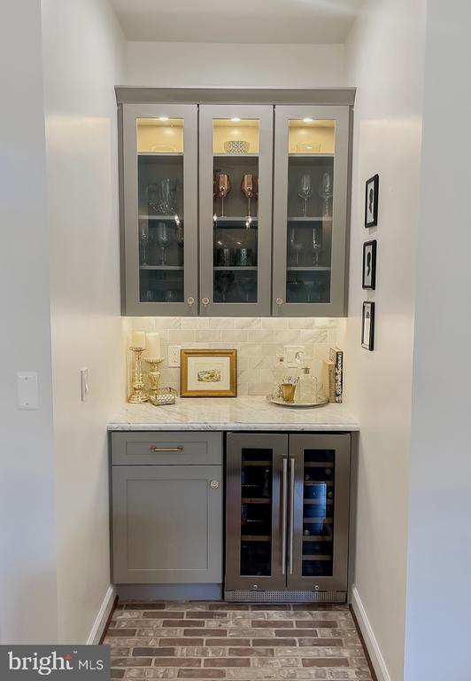 6576 TIMOTHY LN, WARRENTON, Virginia 20186, 5 Bedrooms Bedrooms, ,3 BathroomsBathrooms,Residential,6576 TIMOTHY LN,VAFQ2019322 MLS # VAFQ2019322