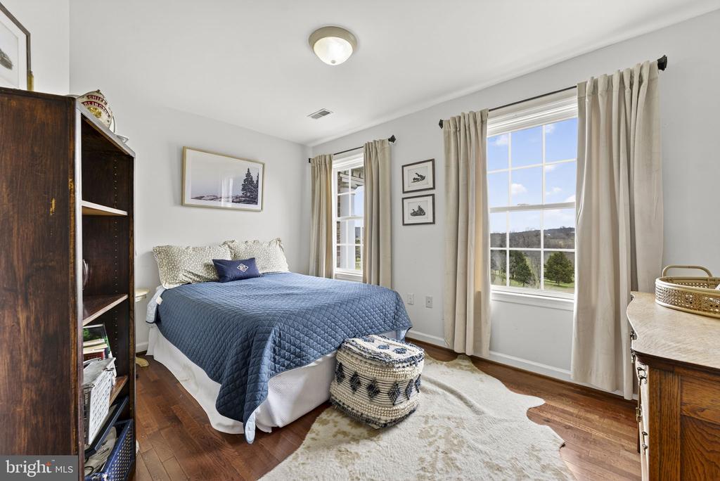 6576 TIMOTHY LN, WARRENTON, Virginia 20186, 5 Bedrooms Bedrooms, ,3 BathroomsBathrooms,Residential,6576 TIMOTHY LN,VAFQ2019322 MLS # VAFQ2019322