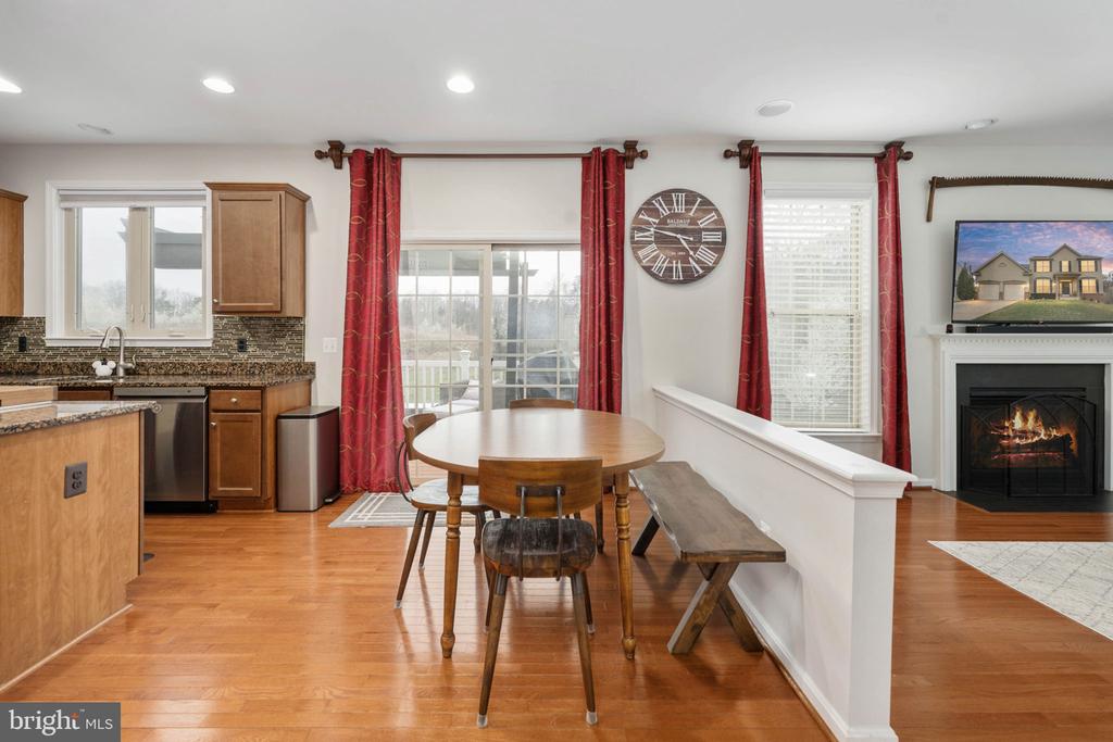 10522 ASPEN HIGHLANDS DR, SPOTSYLVANIA, Virginia 22553, 5 Bedrooms Bedrooms, ,3 BathroomsBathrooms,Residential,10522 ASPEN HIGHLANDS DR,VASP2040292 MLS # VASP2040292