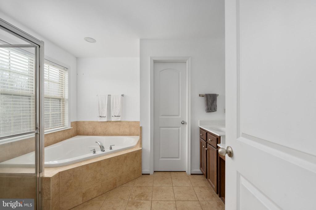 10522 ASPEN HIGHLANDS DR, SPOTSYLVANIA, Virginia 22553, 5 Bedrooms Bedrooms, ,3 BathroomsBathrooms,Residential,10522 ASPEN HIGHLANDS DR,VASP2040292 MLS # VASP2040292