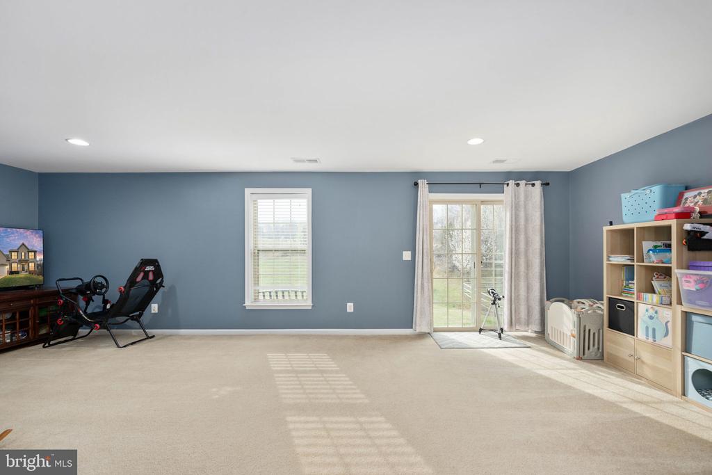 10522 ASPEN HIGHLANDS DR, SPOTSYLVANIA, Virginia 22553, 5 Bedrooms Bedrooms, ,3 BathroomsBathrooms,Residential,10522 ASPEN HIGHLANDS DR,VASP2040292 MLS # VASP2040292