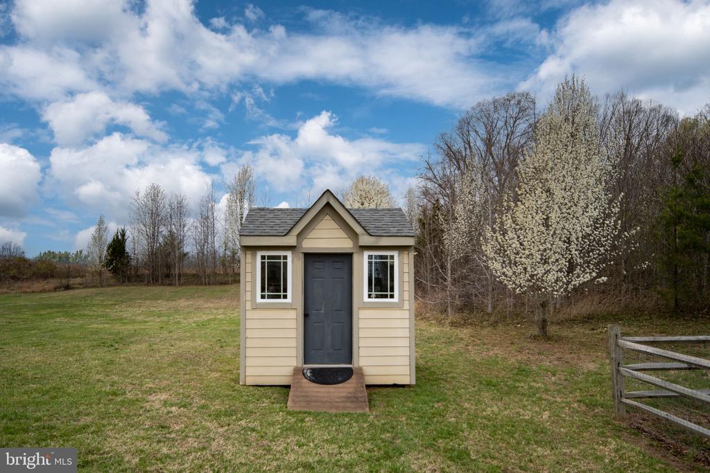 10522 ASPEN HIGHLANDS DR, SPOTSYLVANIA, Virginia 22553, 5 Bedrooms Bedrooms, ,3 BathroomsBathrooms,Residential,10522 ASPEN HIGHLANDS DR,VASP2040292 MLS # VASP2040292