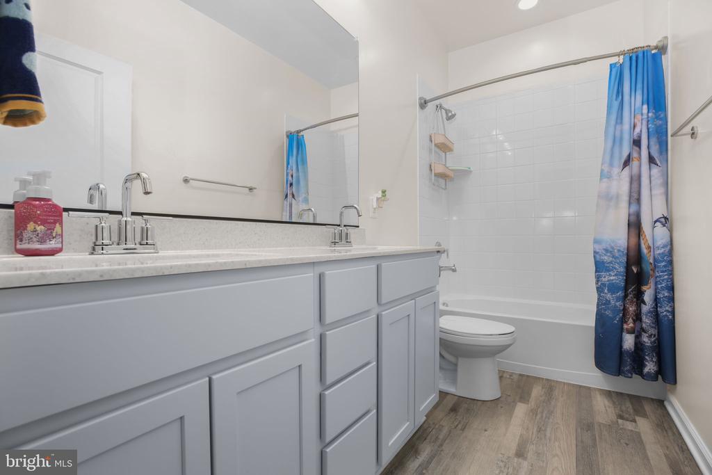 9564 BLACKBIRD LOOP, CULPEPER, Virginia 22701, 4 Bedrooms Bedrooms, ,3 BathroomsBathrooms,Residential,9564 BLACKBIRD LOOP,VACU2012940 MLS # VACU2012940