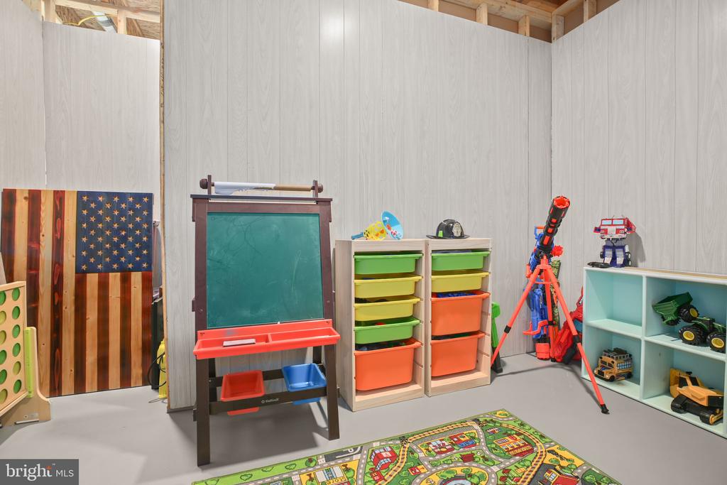 9564 BLACKBIRD LOOP, CULPEPER, Virginia 22701, 4 Bedrooms Bedrooms, ,3 BathroomsBathrooms,Residential,9564 BLACKBIRD LOOP,VACU2012940 MLS # VACU2012940