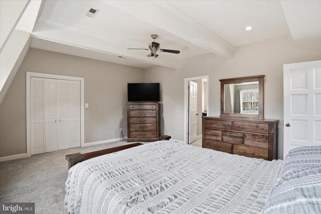 12 RIVER BLUFFS DR, FREDERICKSBURG, Virginia 22407, 4 Bedrooms Bedrooms, ,2 BathroomsBathrooms,Residential,12 RIVER BLUFFS DR,VASP2040122 MLS # VASP2040122 12 RIVER BLUFFS DR, FREDERICKSBURG, Virginia 22407, 4 Bedrooms Bedrooms, ,2 BathroomsBathrooms,Residential,12 RIVER BLUFFS DR,VASP2040122 MLS # VASP2040122