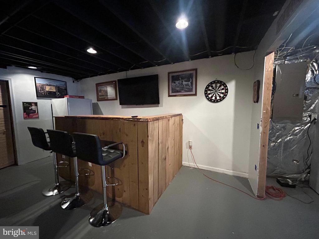 1300 CLATTERBUCK LN, AMISSVILLE, Virginia 20106, 3 Bedrooms Bedrooms, ,2 BathroomsBathrooms,Residential,1300 CLATTERBUCK LN,VACU2013082 MLS # VACU2013082