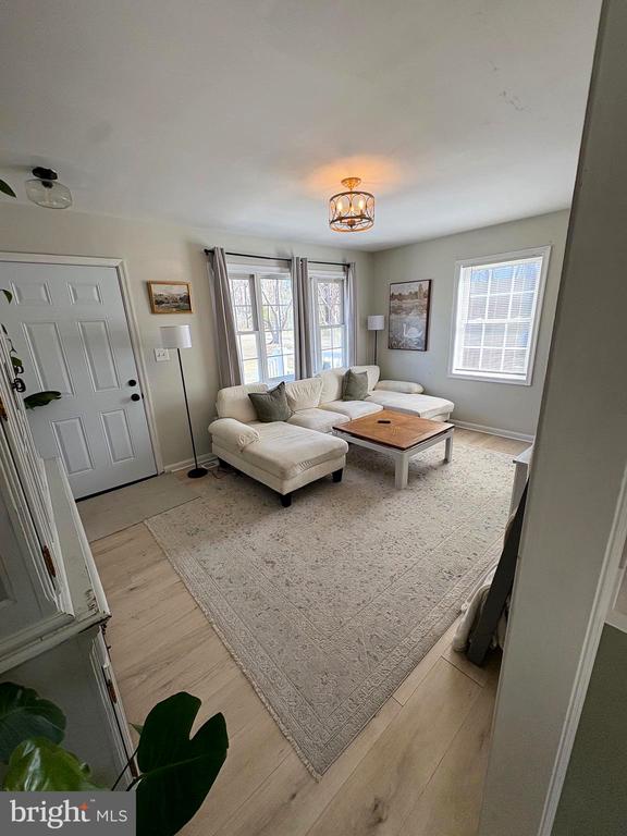 1300 CLATTERBUCK LN, AMISSVILLE, Virginia 20106, 3 Bedrooms Bedrooms, ,2 BathroomsBathrooms,Residential,1300 CLATTERBUCK LN,VACU2013082 MLS # VACU2013082