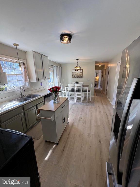 1300 CLATTERBUCK LN, AMISSVILLE, Virginia 20106, 3 Bedrooms Bedrooms, ,2 BathroomsBathrooms,Residential,1300 CLATTERBUCK LN,VACU2013082 MLS # VACU2013082