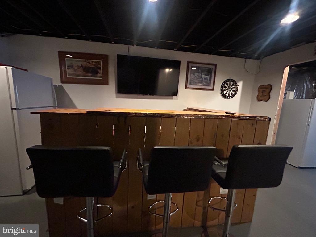 1300 CLATTERBUCK LN, AMISSVILLE, Virginia 20106, 3 Bedrooms Bedrooms, ,2 BathroomsBathrooms,Residential,1300 CLATTERBUCK LN,VACU2013082 MLS # VACU2013082