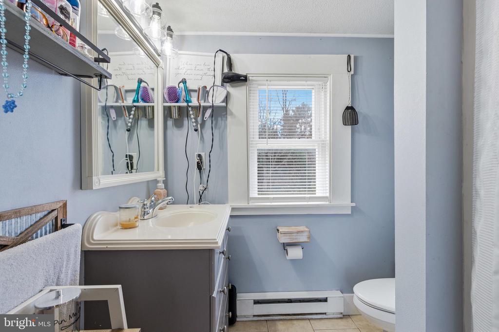 214 CHAPEL RD, STANLEY, Virginia 22851, 3 Bedrooms Bedrooms, ,1 BathroomBathrooms,Residential,214 CHAPEL RD,VAPA2006230 MLS # VAPA2006230 214 CHAPEL RD, STANLEY, Virginia 22851, 3 Bedrooms Bedrooms, ,1 BathroomBathrooms,Residential,214 CHAPEL RD,VAPA2006230 MLS # VAPA2006230