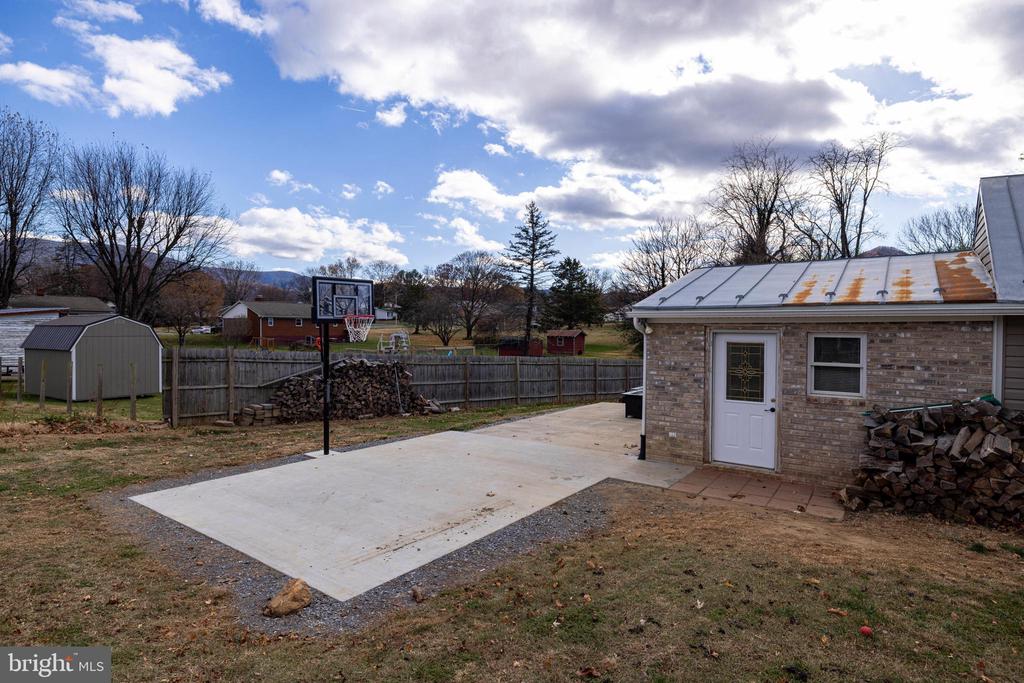 214 CHAPEL RD, STANLEY, Virginia 22851, 3 Bedrooms Bedrooms, ,1 BathroomBathrooms,Residential,214 CHAPEL RD,VAPA2006230 MLS # VAPA2006230 214 CHAPEL RD, STANLEY, Virginia 22851, 3 Bedrooms Bedrooms, ,1 BathroomBathrooms,Residential,214 CHAPEL RD,VAPA2006230 MLS # VAPA2006230