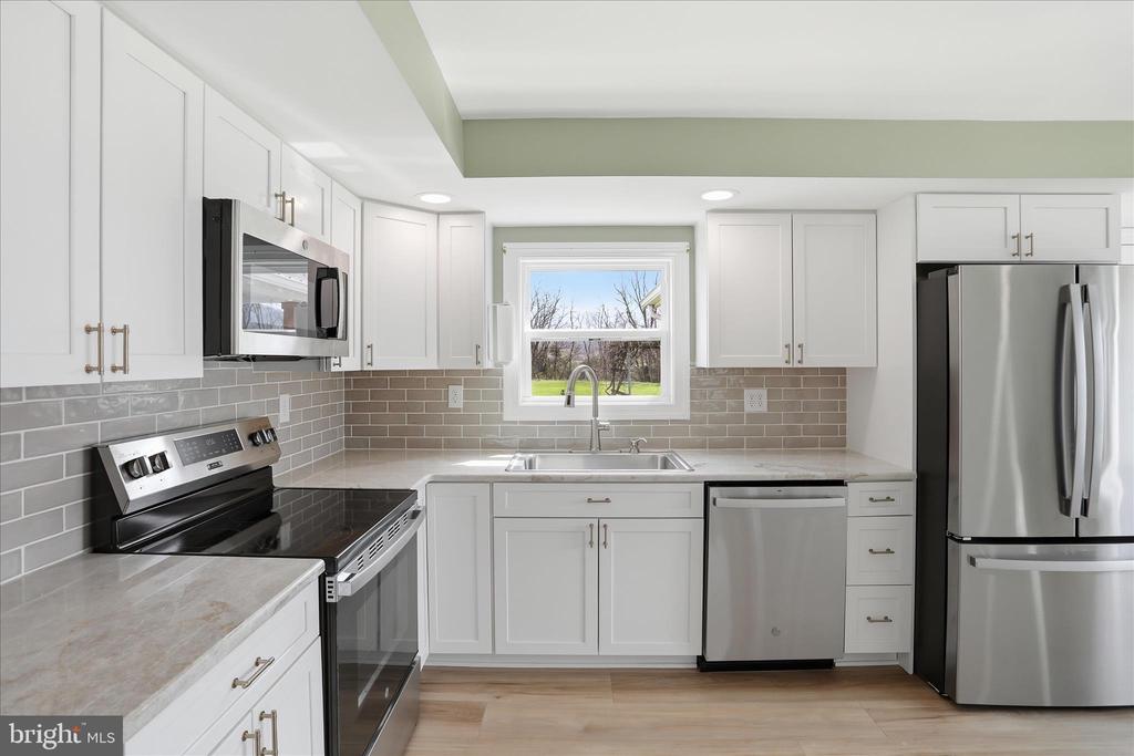 333 HONEYVILLE AVE, STANLEY, Virginia 22851, 3 Bedrooms Bedrooms, ,2 BathroomsBathrooms,Residential,333 HONEYVILLE AVE,VAPA2006196 MLS # VAPA2006196