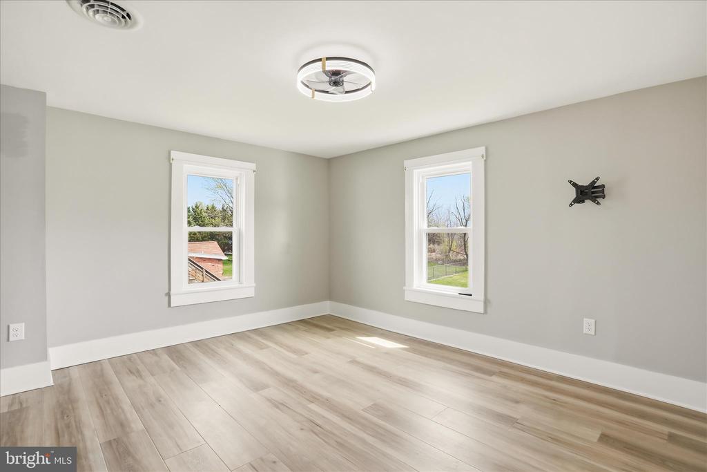 333 HONEYVILLE AVE, STANLEY, Virginia 22851, 3 Bedrooms Bedrooms, ,2 BathroomsBathrooms,Residential,333 HONEYVILLE AVE,VAPA2006196 MLS # VAPA2006196