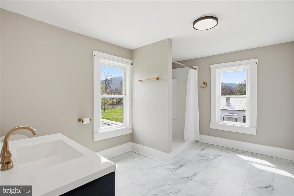 333 HONEYVILLE AVE, STANLEY, Virginia 22851, 3 Bedrooms Bedrooms, ,2 BathroomsBathrooms,Residential,333 HONEYVILLE AVE,VAPA2006196 MLS # VAPA2006196